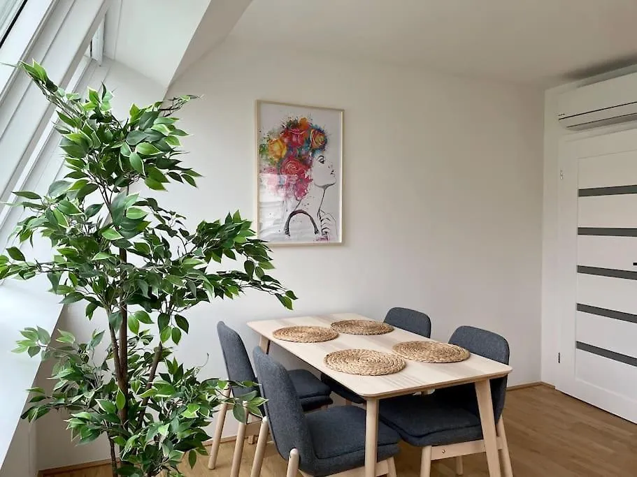 Wohnen Beim Hundertwasserhaus L Hg23 location